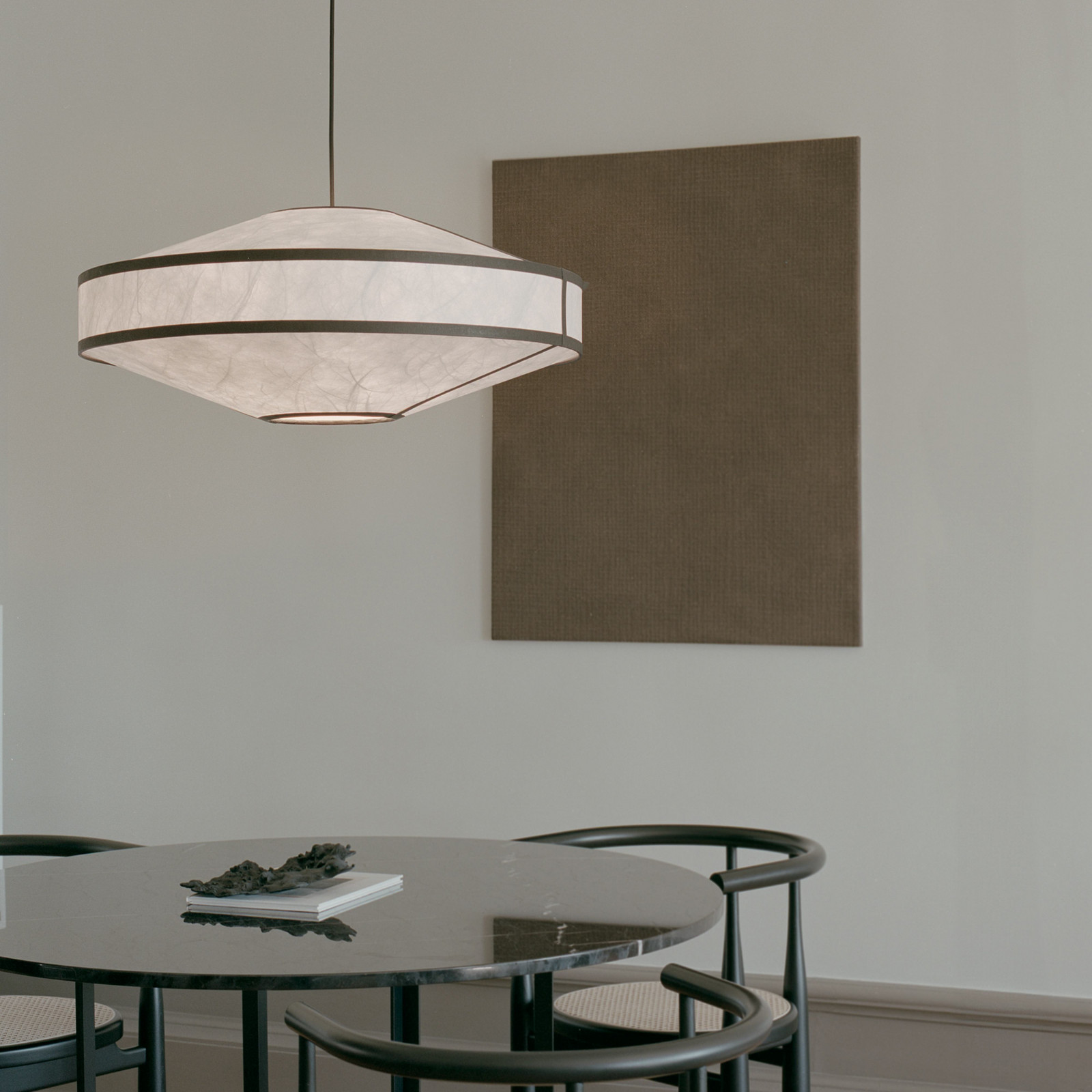 Alternativ bild 1 för New Works - Kite 3B Taklampa Ø75 Vit/Svart